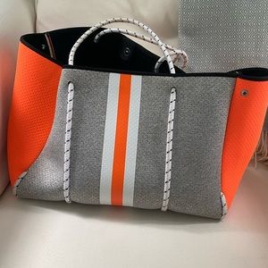 Haute shore neoprene bag large